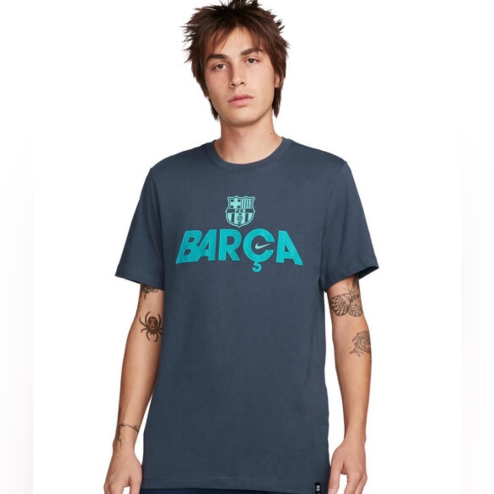 BNWOT Nike Barça Short Sleeve Tee - Picture 2 of 16